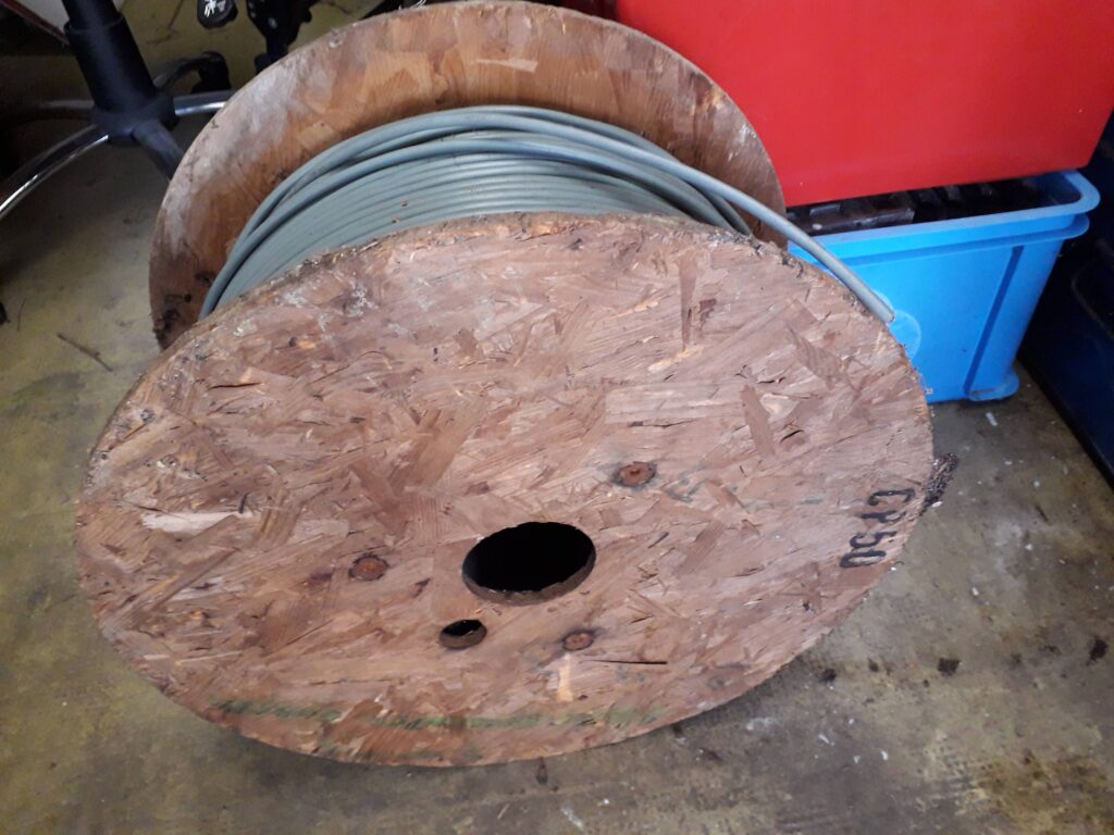 Rouleau de câble téléphonique à vendre